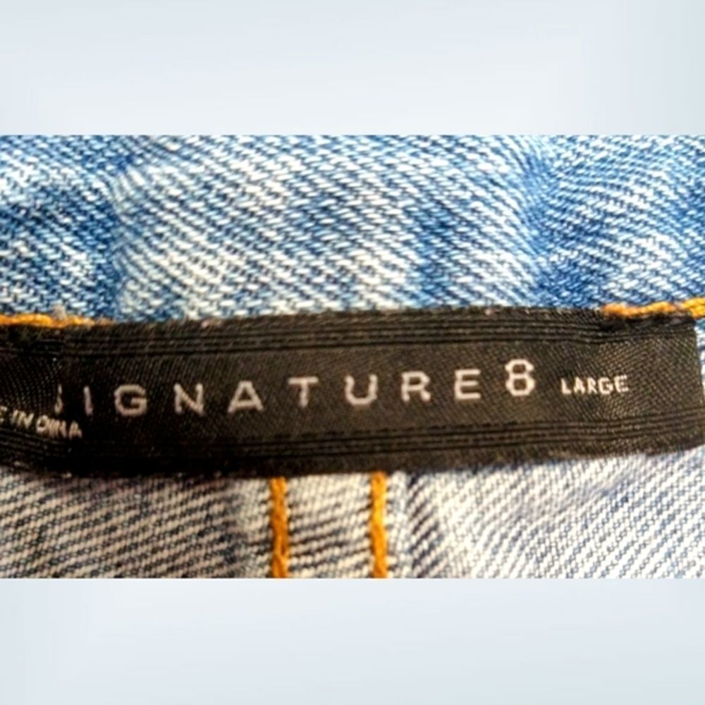 Signature 8 distressed Multi Color RIVET Jean Short Size Large - Picture 3 of 12